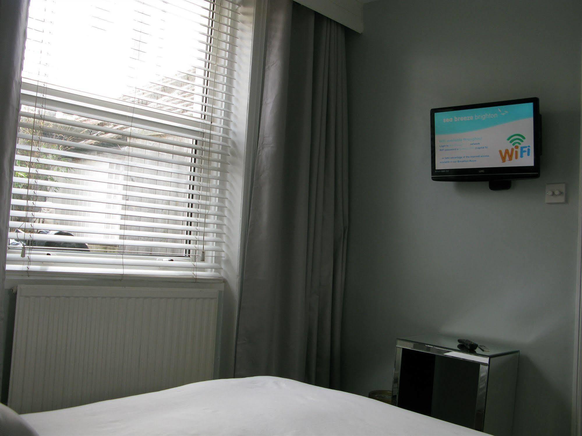 Oyo Lifestyle Sea Breeze Brighton
